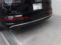 画像1: AudiAG純正Q7(4M)S line用S Q7リアディフューザートリム