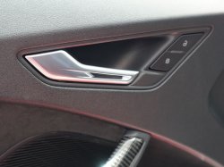 画像1: Audi純正TT RS(FV)用インナーハンドル