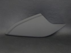 画像9: AudiAG純正Q2(GA)用ステッチ入りレザレットニーパッド左右セット