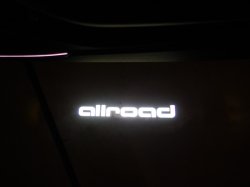 画像2: AudiAG純正allroadロゴカーテシーLED左右セット
