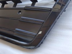 チタンブラックグロスとマットのコンビカラー