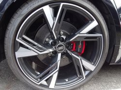 リアカーボンセラミックキャリパー(レッド)