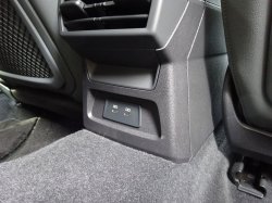 画像1: Audi純正RS 3/S3/A3(GY/8Y)系リアシート用USBチャージングアダプター