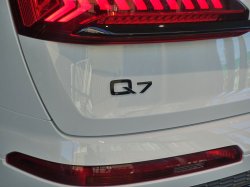 画像1: Audi純正リア用Q7ブラックエンブレム