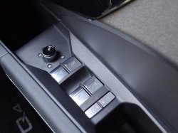 画像1: Audi純正e-tron GT(FW/F8)用アルミ調パワーウィンドウスイッチセット