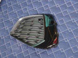 画像1: Audi純正S3(GY/8Y)ブラックスタイリング用エアガイドグリルセット