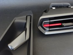 エアベントとも同色