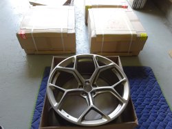 画像15: アウディ純正RS 7/6 Performance用鍛造22インチアルミホイールセット