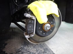 リア・ノーマルを外します