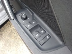 画像1: Audi純正FL後RS 3用ブラックミラーノブ/パワーウィンドウスイッチセット