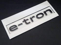 画像1: Audi純正Q6リア用2D e-tronブラックエンブレム