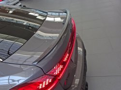 画像2: Audi純正RS 5(FU)セダン用カーボンカモフラージュマットトランクスポイラー