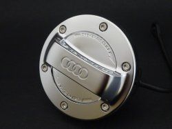 画像1: AudiAG純正e-hybrid専用フォーシルバーリングスロゴ入りアルミ調フューエルタンクキャップ