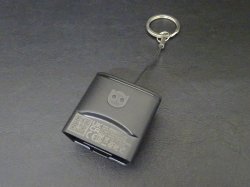 OBD2ポートに挿し込んで使います
