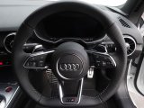 画像: Audi純正TT S/TT(FV)用フラットボトムステアリング