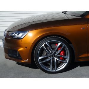 画像: AudiAG純正A4(F4)/A5(F5)用RSモデルレッドキャリパーセット