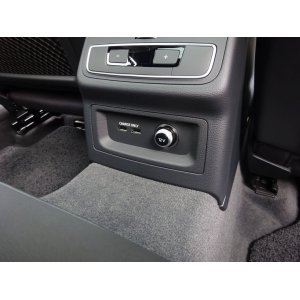 画像: Audi純正A4(F4)/A5(F5)系リアシート用USBチャージングアダプター
