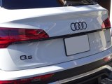 画像: Audi純正Q5/S Q5(FY)リア用4Ringsブラックエンブレム