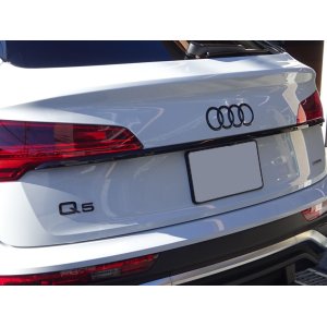 画像: Audi純正Q5/S Q5(FY)リア用4Ringsブラックエンブレム