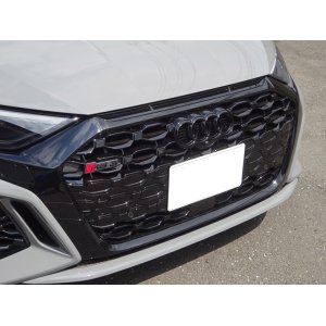 画像: Audi純正FL後A3(GY/8Y)用フロント用4Ringsブラックエンブレム