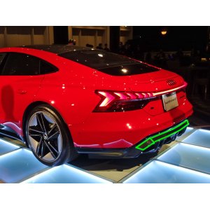 画像: Audi純正e-tron GT(FW/F8)用ディフューザートリム1台分セット