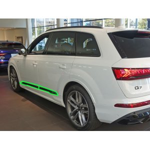 画像: アウディ純正FL後Q7(4M)グロスブラックドアモール1台分セット