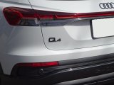 画像: Audi純正リア用Q4ブラックエンブレム