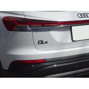 画像: Audi純正リア用Q4ブラックエンブレム
