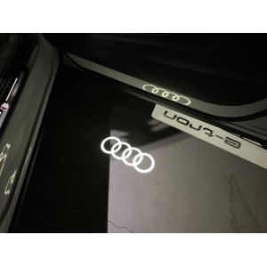 画像: Audi純正ドアカーテシーLEDバルブセット
