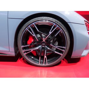 画像: AudiAG純正R8用5ツインスポークダイナミックデザインアルミホイールセット