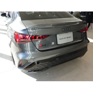 画像: Audi純正FL後A3(GY)リア用4Ringsエンブレム