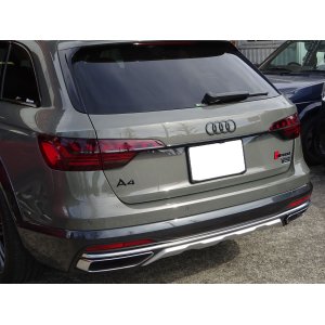 画像: AudiAG純正RS 4 25years editon用ダークテールランプ