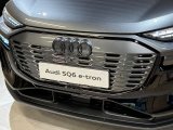 画像: Audi純正Q6 e-tron(GF)フロント用4Ringsダークエンブレム