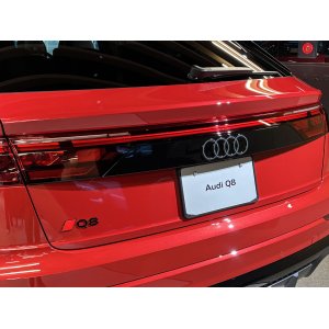 画像: Audi純正FLQ8(F1/4MN)リア用4Ringsダークエンブレム