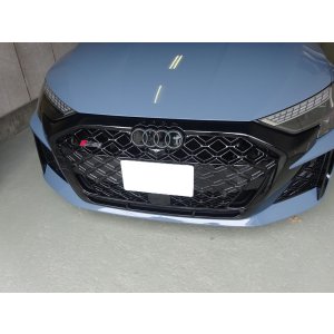 画像: G-Speed+Audi純正FL後RS 3(GY/8Y)グリル用ブラックエンブレム
