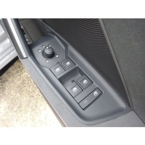 画像: Audi純正FL後RS 3用ブラックミラーノブ/パワーウィンドウスイッチセット