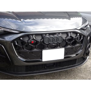画像: AudiAG純正S Q5/Q5(GU)後付け用Sロゴグリルエンブレム