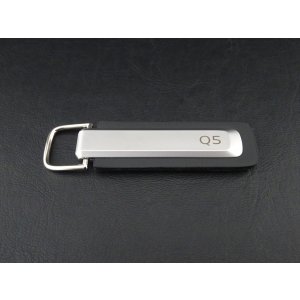 画像: AudiAG純正2026年モデルQ5ロゴレザーキーリング