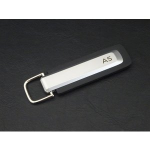 画像: AudiAG純正2026年モデルA5ロゴレザーキーリング