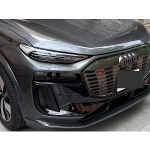 画像: Audi純正S Q6用2DグリルSロゴエンブレム