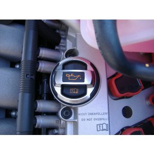 画像: (セール)アウディ純正R8用アルミ調オイルフィラーキャップ