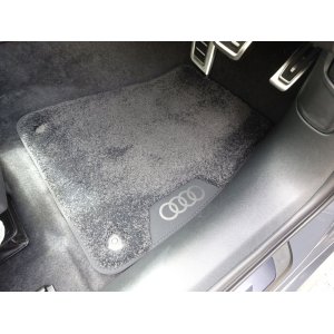 画像: アウディ純正A5/S5(FU)用コンフォートプラスフロアマット