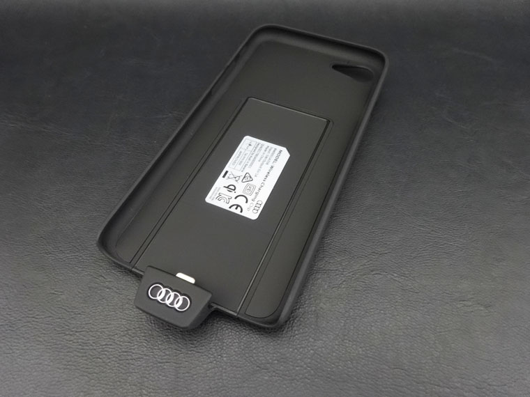 画像1: Audi純正iPhone7用qi規格充電ケース