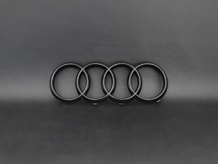 画像2: Audi純正A1/S1(8X)フロント用4Ringsブラックエンブレム