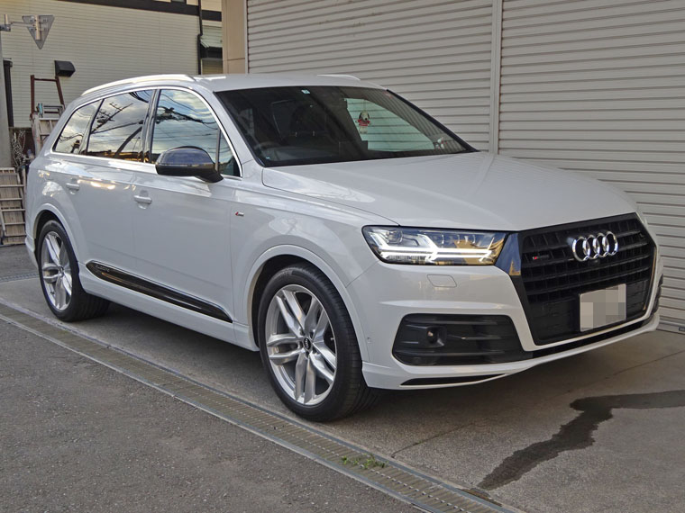 画像2: アウディ純正Q7(4M)チタンブラックフロントグリル