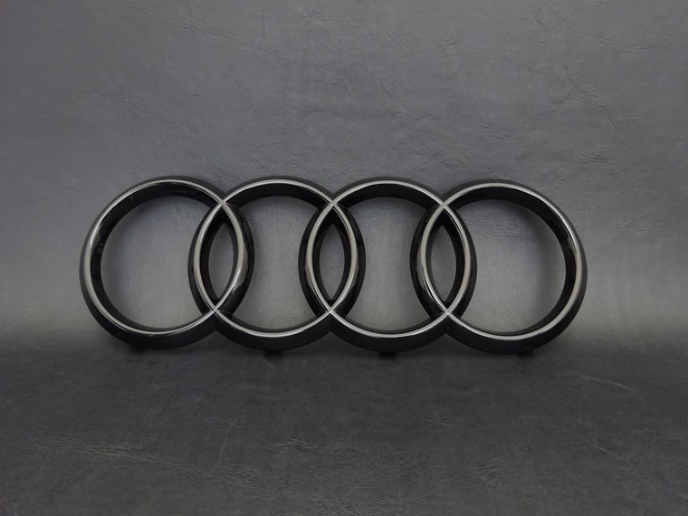 画像4: Audi純正Q2,Q8,A8フロント用ブラック4Ringsエンブレム