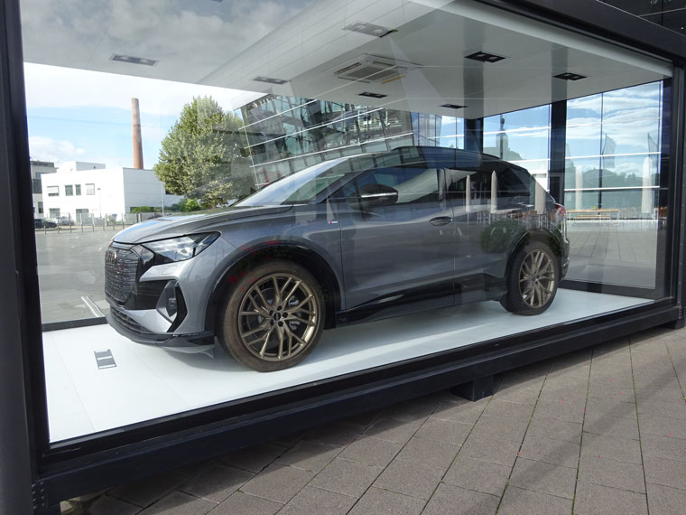 画像10: AudiAG純正Q4 e-tron用21インチ5スポークシュテルンデザインアルミホイールセット