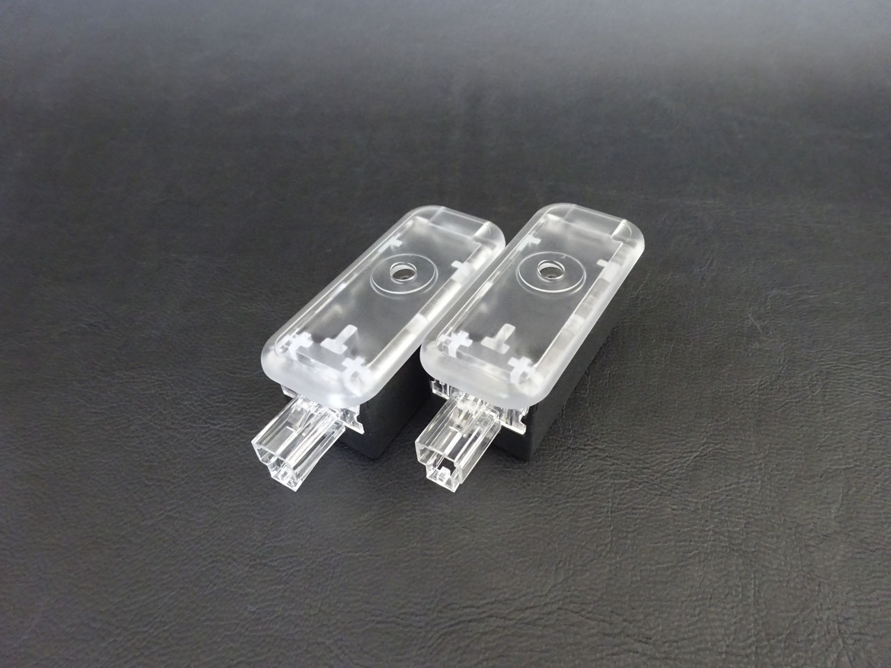 画像3: AudiAG純正NewS5/A5(FU)用フラッグデザインドアカーテシーLEDバルブセット