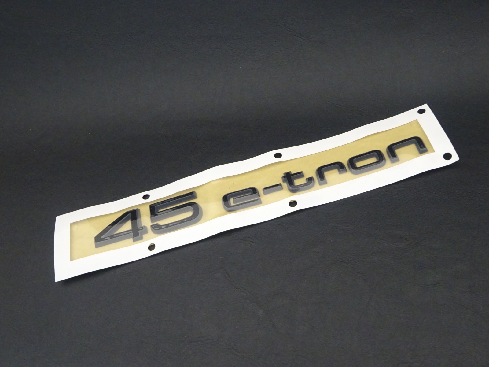 画像1: AudiAG純正45e-tronブラックエンブレム