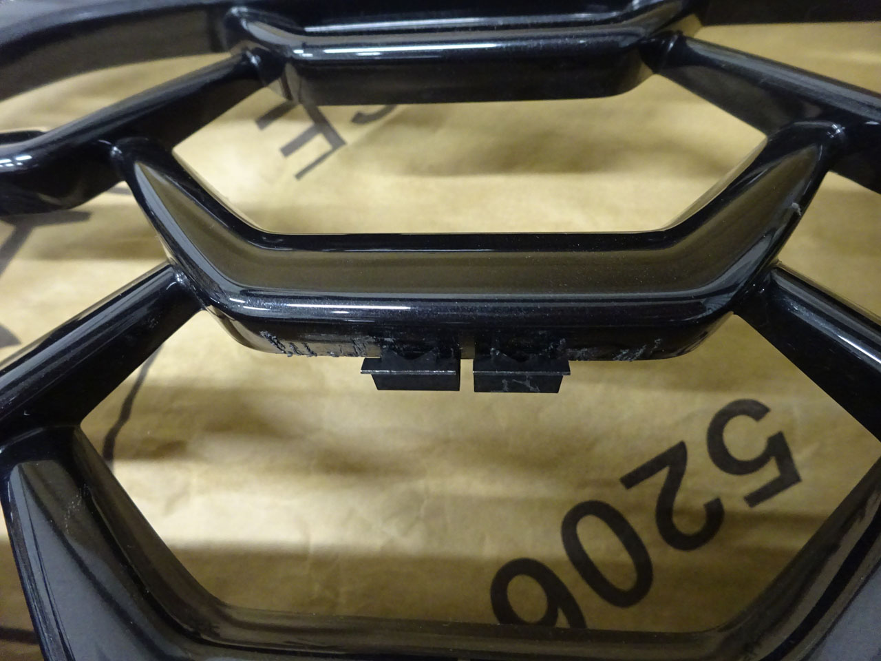 クリップは中央に2個並べます！